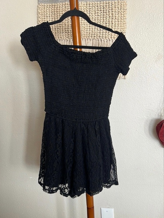 Hollister Pants - NWT Hollister Black Lace Smocked Short Sleeve Romper size Medium